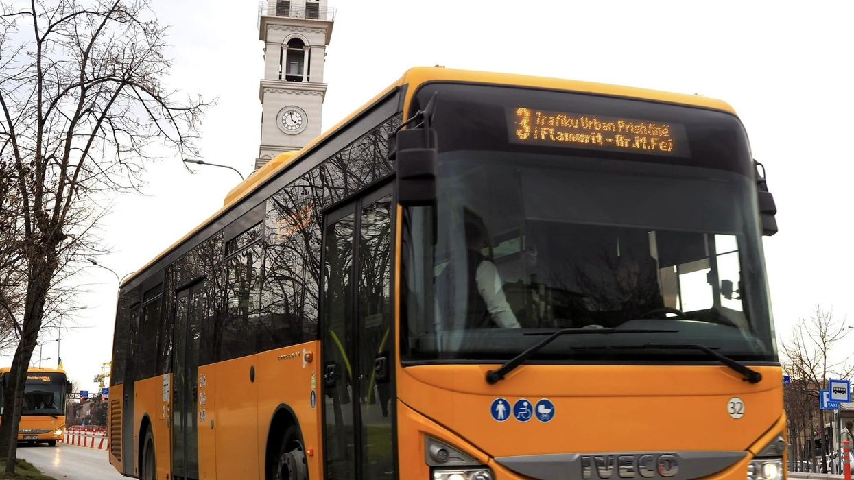 Pse u shtrejtuan biletat e transportit publik? Flet Rama Pse u shtrejtuan biletat e transportit publik? Flet Rama