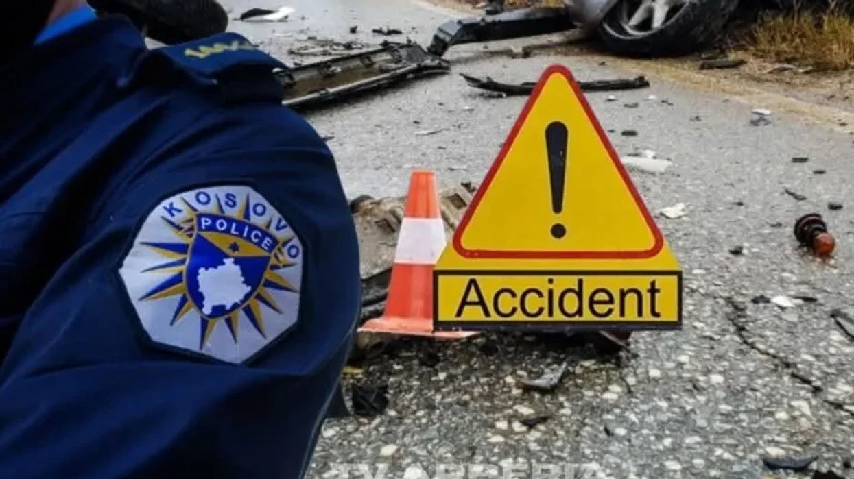 Dy këmbësorë lëndohen rëndë në një aksident në Fushë Kosovë, arrestohet shoferi