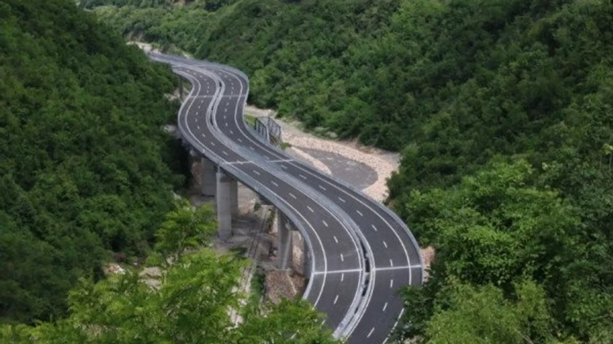 Ministria e Infrastrukturës: Sot nuk do të ketë kufizim të qarkullimit për kamionët mbi 20 tonë