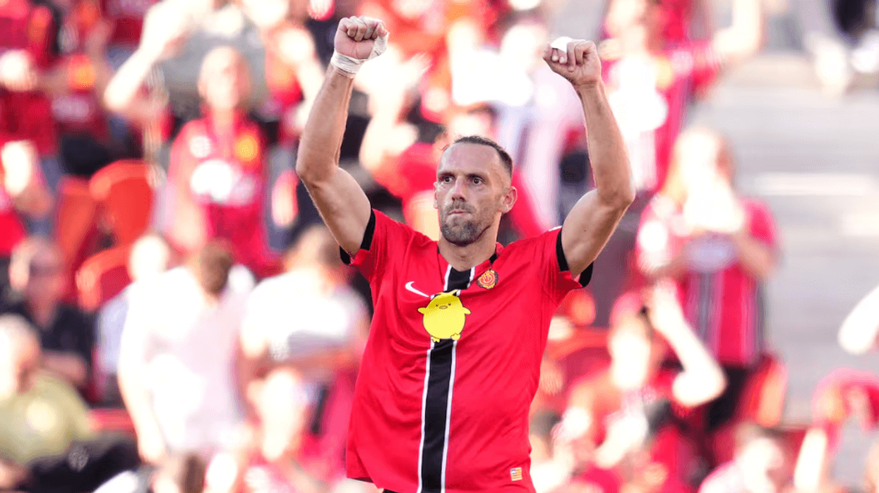 AS e përshkruan me pesë fotografi momentin: Një Vedat Muriqi heroik që i jep fitoren Mallorcës