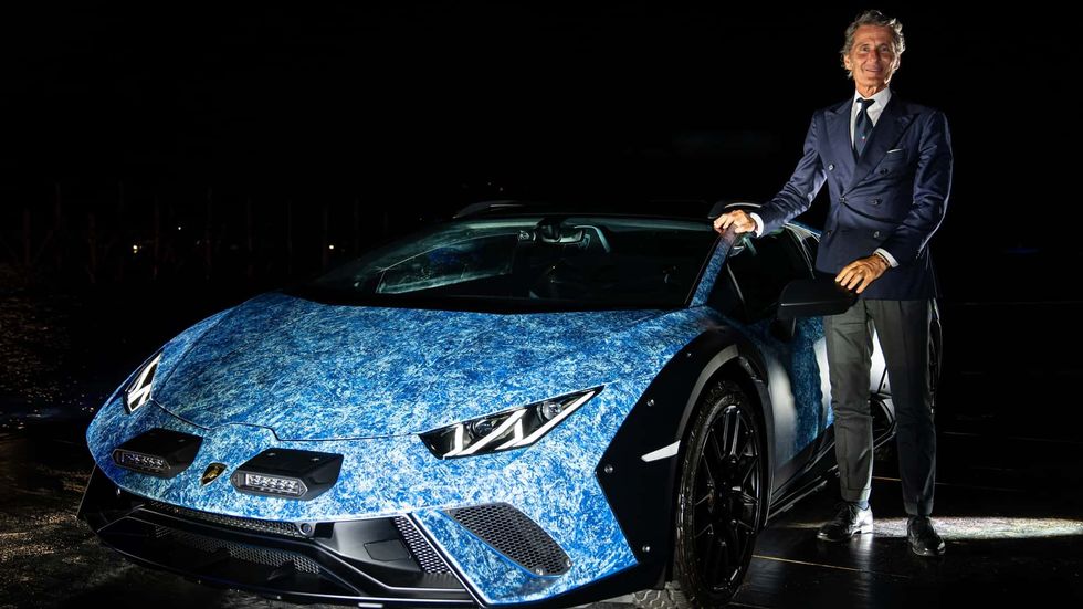 foto lamborghini huracan sterrato opera unica