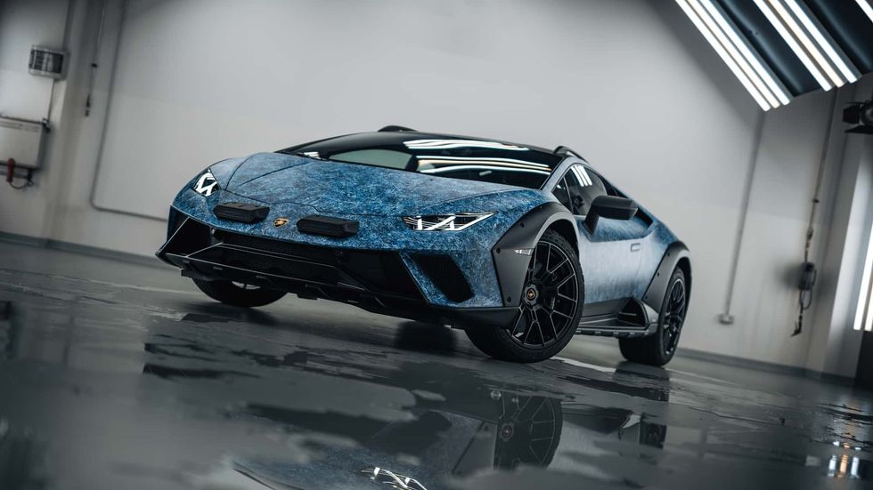 foto lamborghini huracan sterrato opera unica