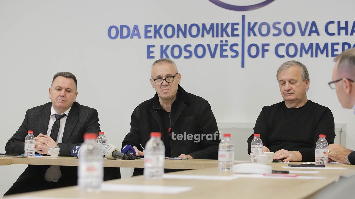 Shoqata e Naftëtarëve e quan antikushtetues vendimin e MINT për çmimet tavan Shoqata e Naftëtarëve e quan antikushtetues vendimin e MINT për çmimet tavan