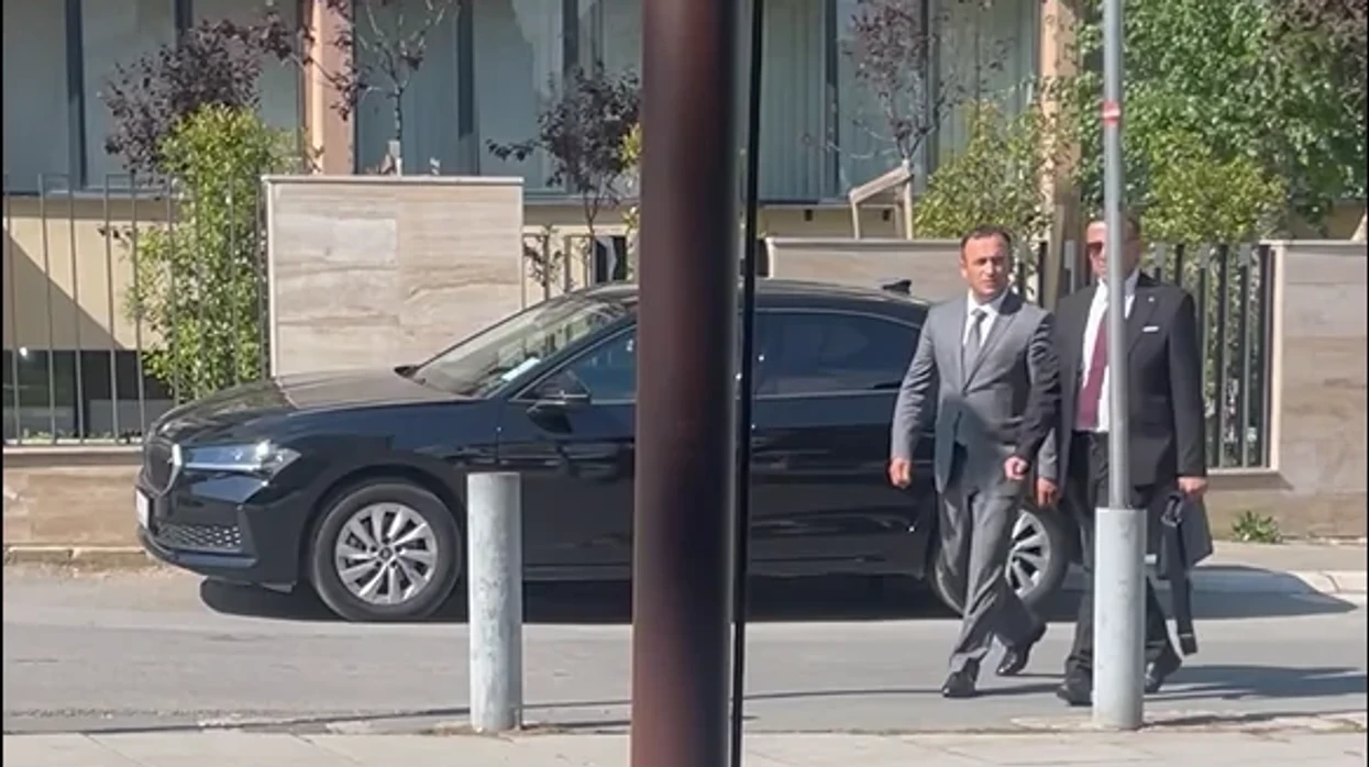 Kryetari i Obiliqit, Halil Thaçi raportohet se po intervistohet nga Prokuroria Speciale