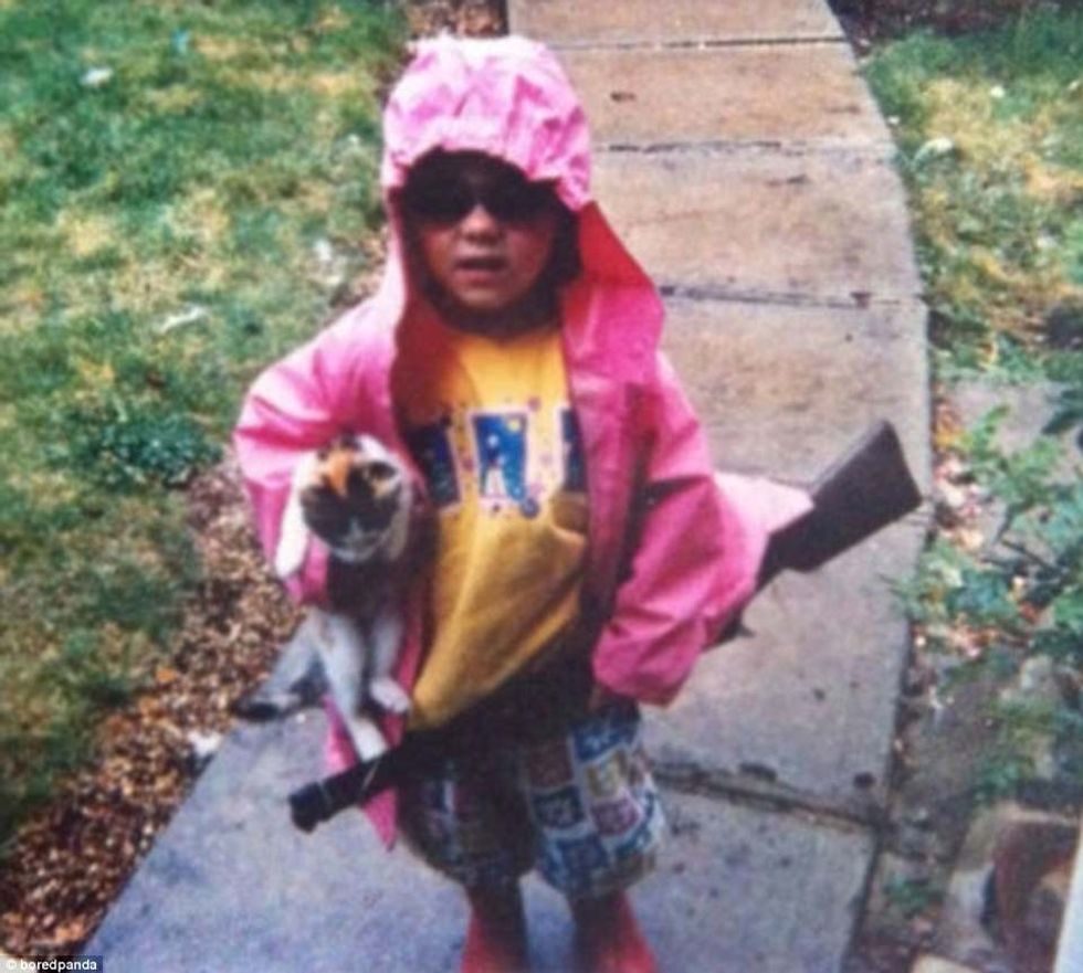 Fotografitë e shëmtuara nga fëmijëria iu perfunduan ne internet prej bashkeshorteve te tyre foto 3