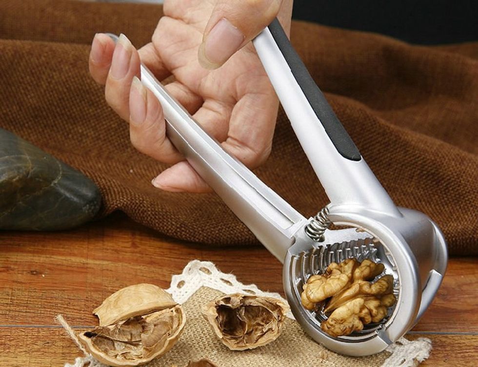 Free ship household Pecan clip tools Eating walnuts pliers walnut crusher nut peeling machine nut crackers