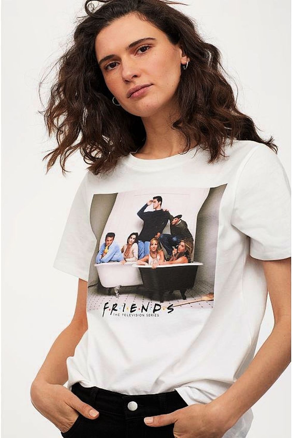 friends hm bathtub tshirt z