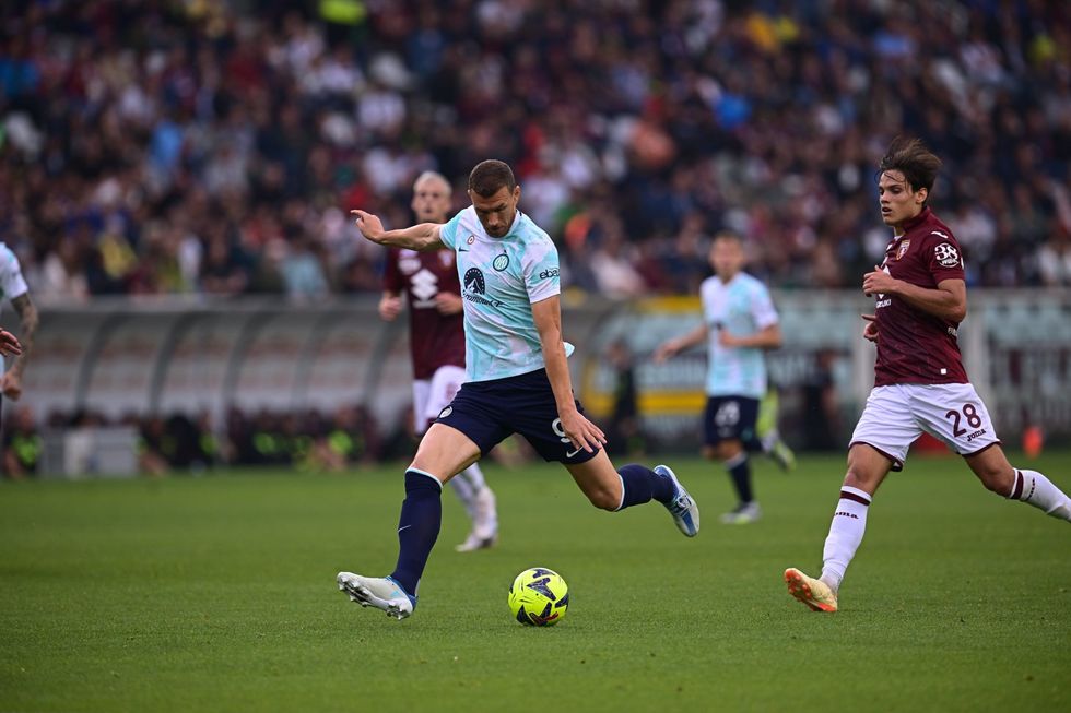 FxuQ3W5X0AIVsXQ scaled