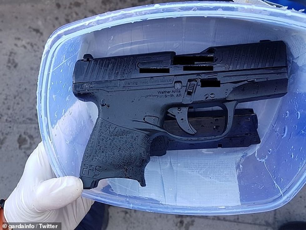 Gardaí seized approximately €500,000 (£430,000) worth of suspected cocaine and two firearms following an incident that occurred on Essex Quay, Dublin, Ireland, April 14