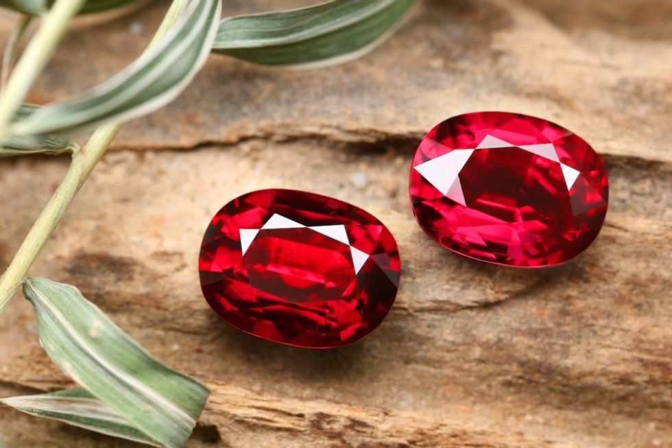 Garnet Gemstones Red Stones as 334672620 1