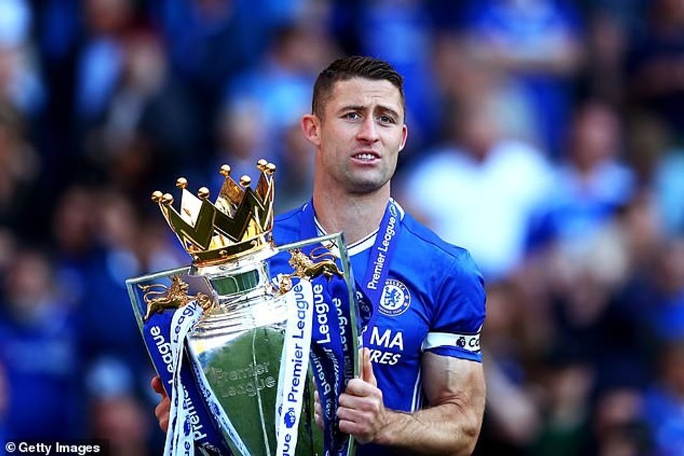 Gary Cahill ka njoftuar tërheqjen e tij nga futbolli në moshën 36-vjeçare