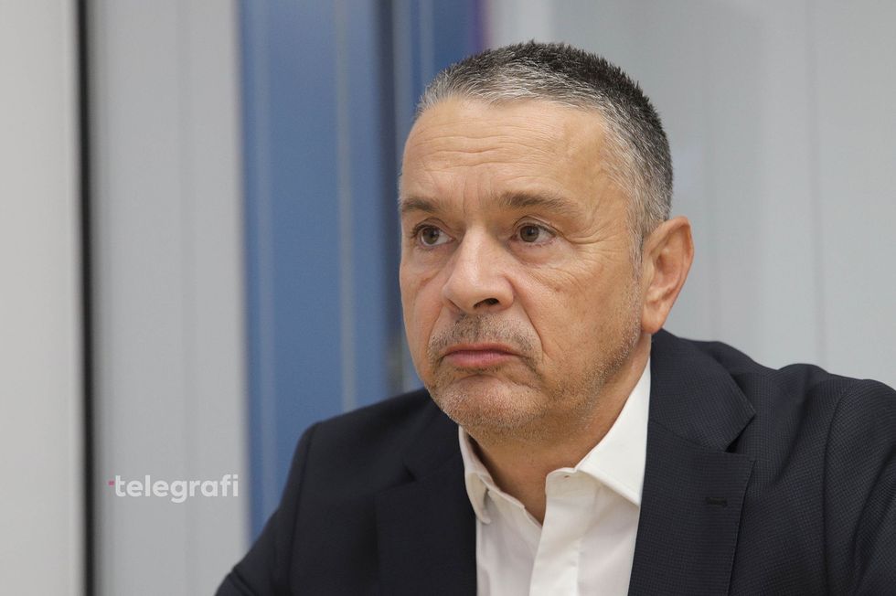 Gazmend Abrashi interviste foto Ridvan Slivova 2