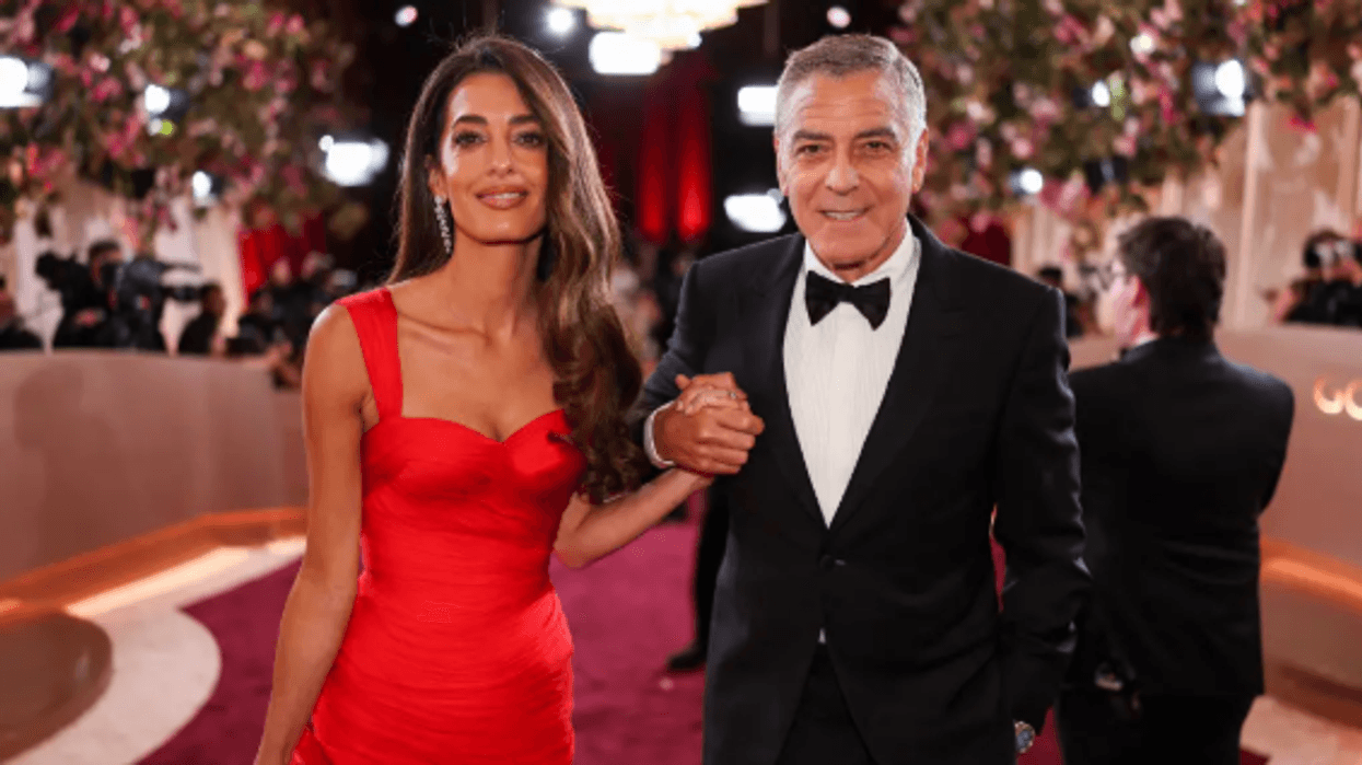 George dhe Amal Clooney detyrohen të braktisin shtëpinë e tyre në Francë për shkak të zjarreve George dhe Amal Clooney detyrohen të braktisin shtëpinë e tyre në Francë për shkak të zjarreve