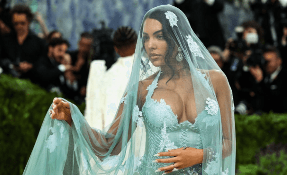 Në frymë nuseje në Met Gala 2026 - Georgina Rodriguez magjeps me fustan akuamarin