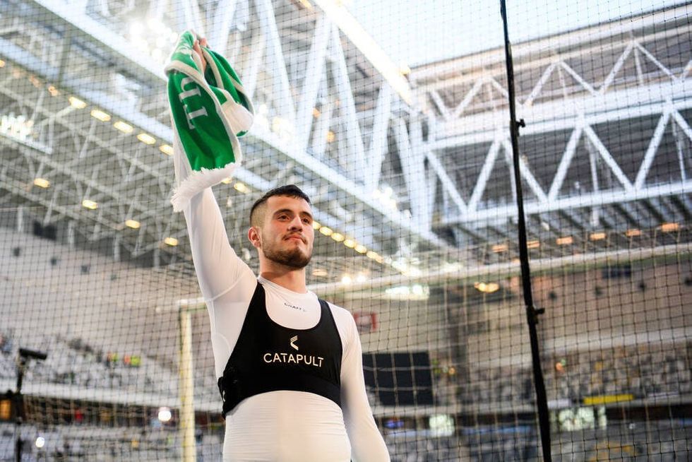 GetPaidStock.com 6186c092cacef