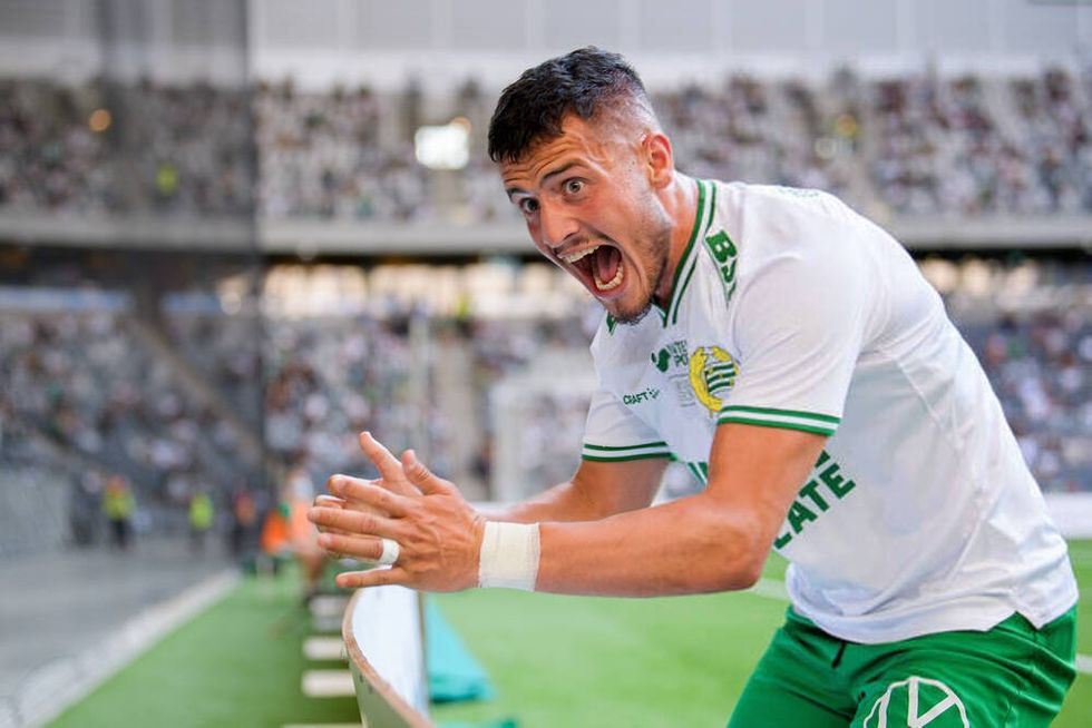 GetPaidStock.com 6186c1b81cb3c