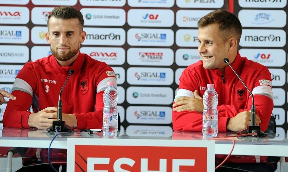 GetPaidStock.com 61cb300a77eb0