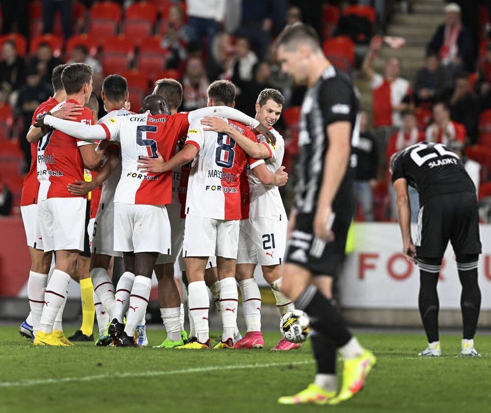 GetPaidStock.com 6322fc9bd587d