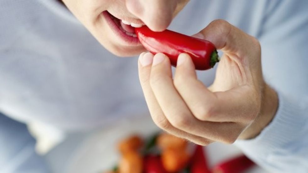 Getty 032712 EatingHotPepper