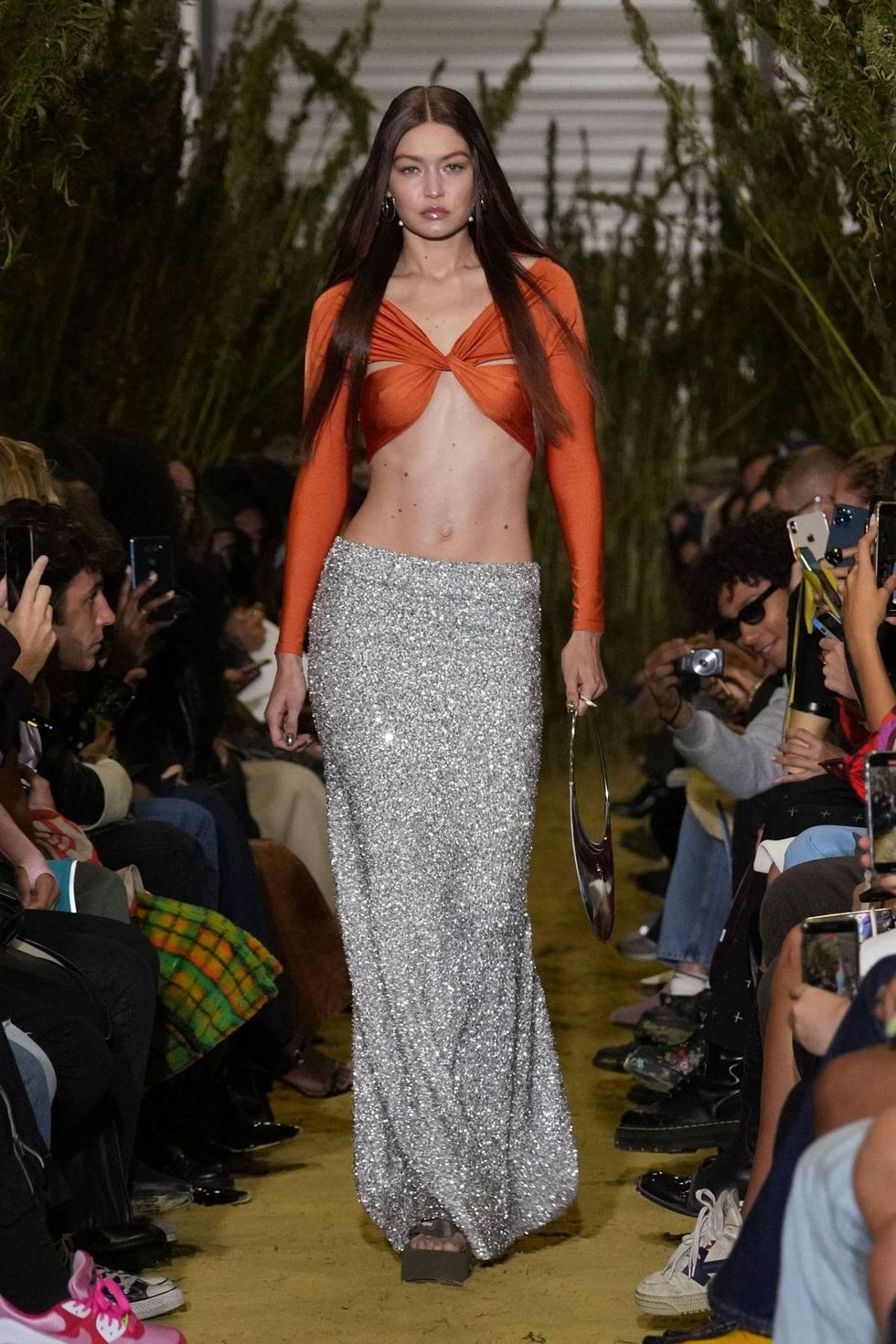 gigi hadid walks the runway for the coperni womenswear ss22 show during paris fashion week in paris france 300921 14