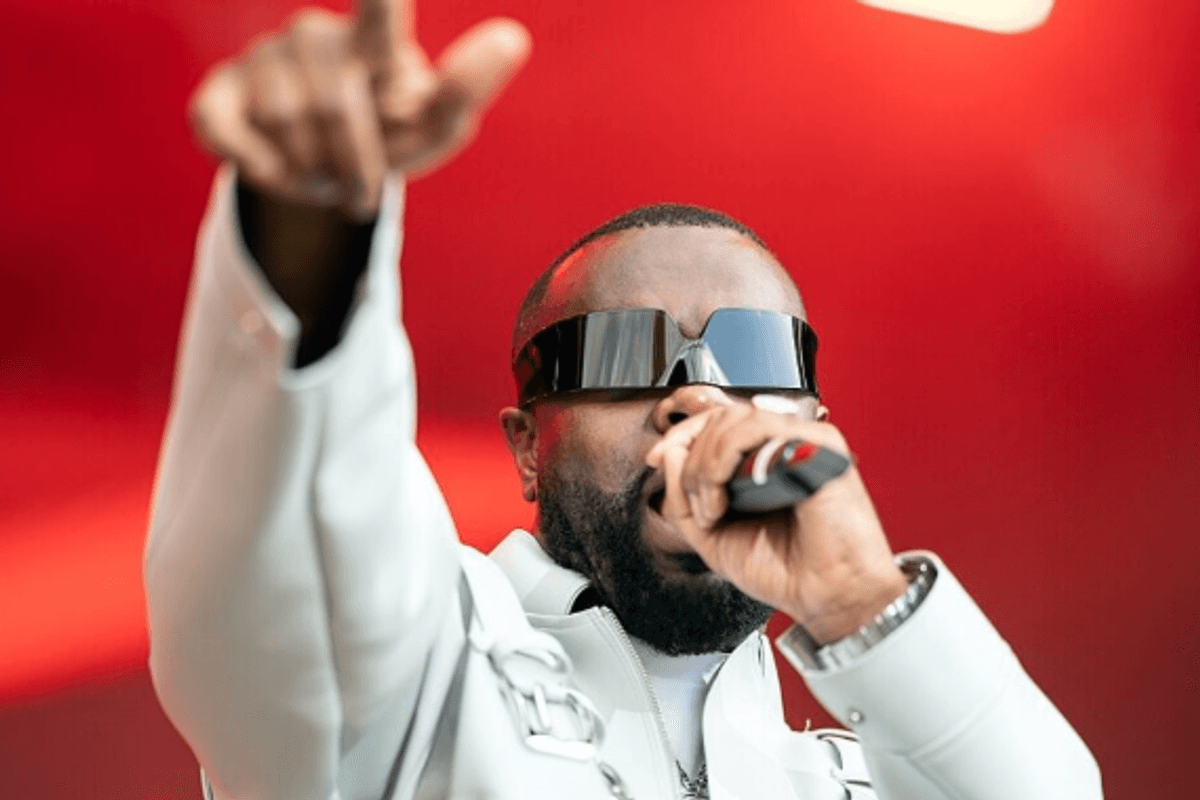 Artisti Maitre Gims ndalohet në Francë nën dyshimin për pastrim parash Artisti Maitre Gims ndalohet në Francë nën dyshimin për pastrim parash