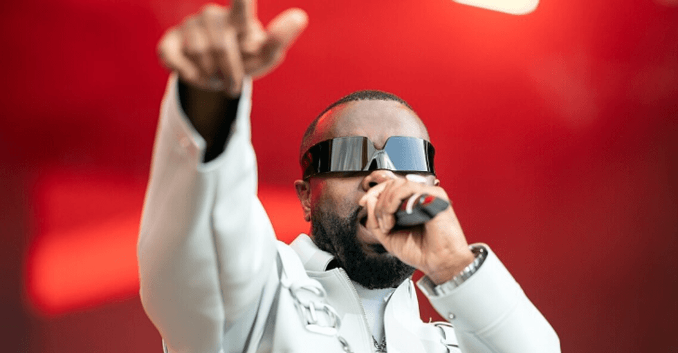 Artisti Maitre Gims ndalohet në Francë nën dyshimin për pastrim parash