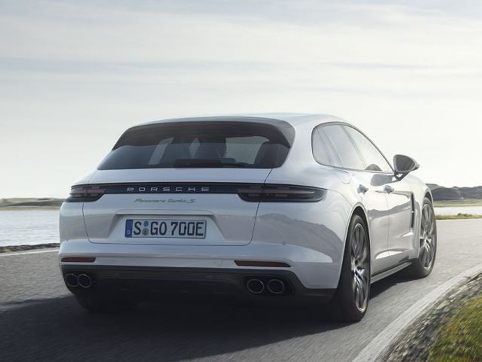Gjenerata e dytë nga Porsche Panamera hibridi me 680 kuajfuqi qe lansohet vitin qe vjen foto 3