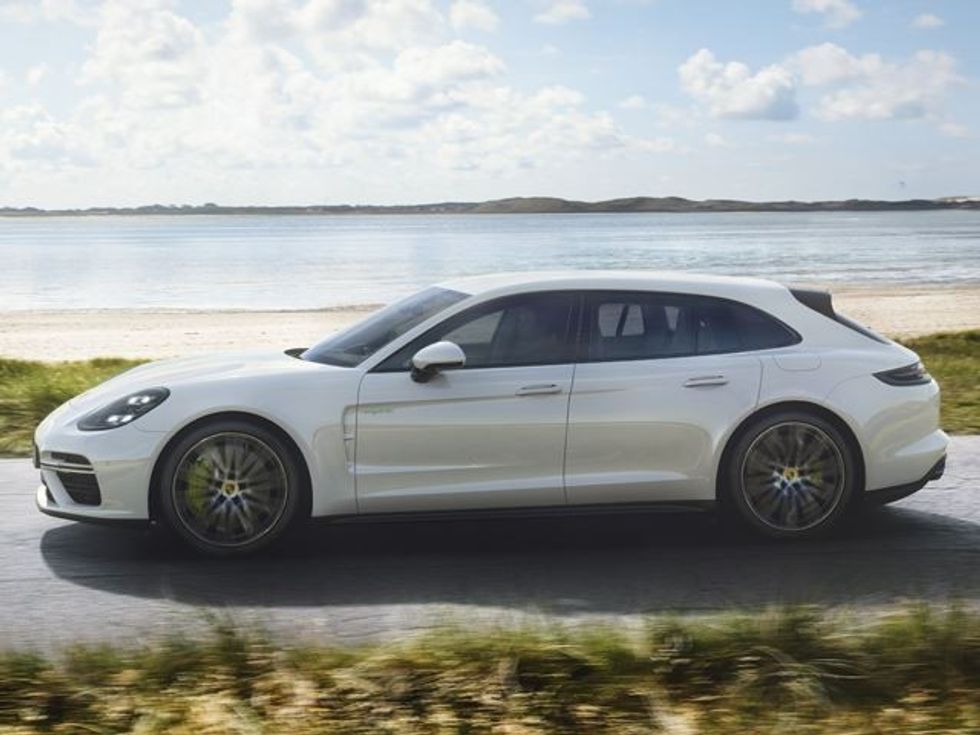 Gjenerata e dytë nga Porsche Panamera hibridi me 680 kuajfuqi qe lansohet vitin qe vjen foto 4