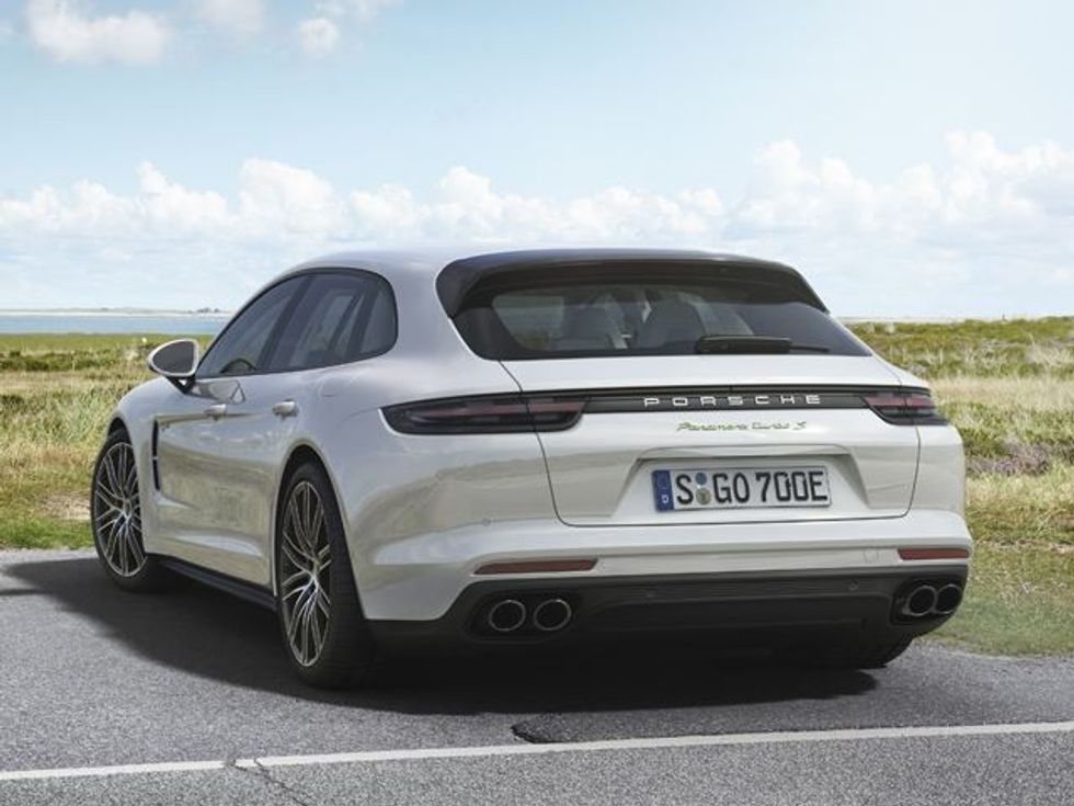 Gjenerata e dytë nga Porsche Panamera hibridi me 680 kuajfuqi qe lansohet vitin qe vjen foto 7