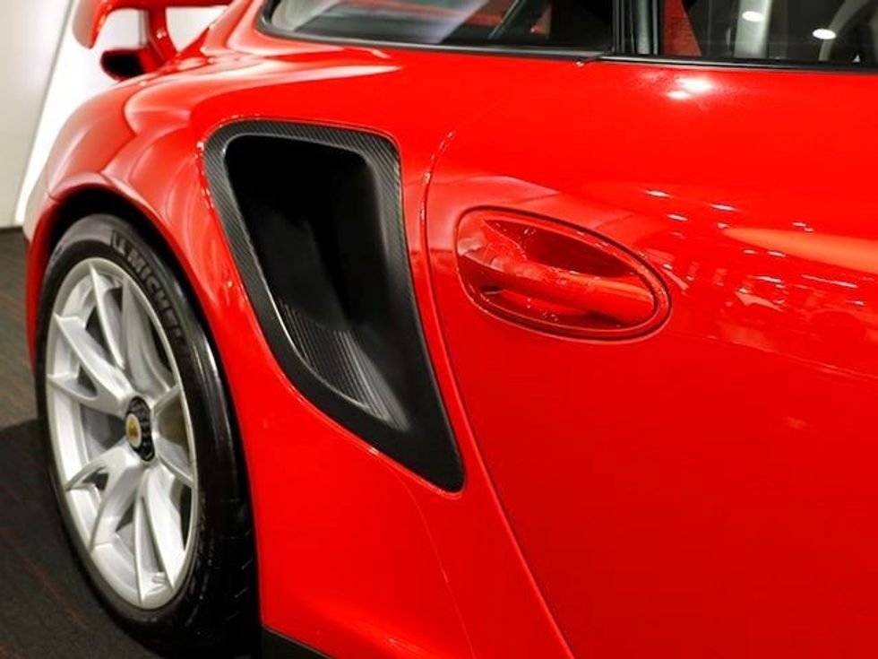 Gjenerata re e Porsche 911 me çmim enorm të lartë foto 8