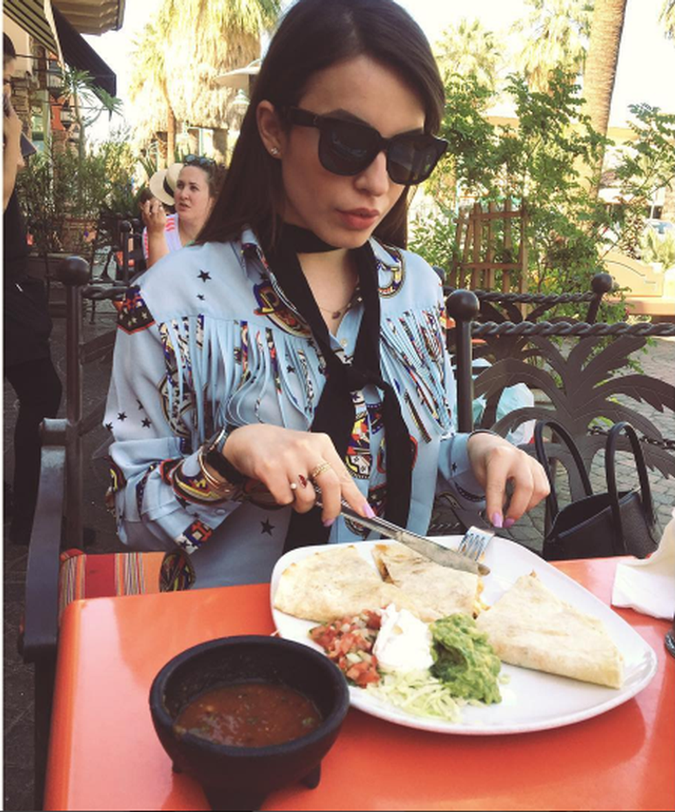 Gjithmonë një shall i hollë