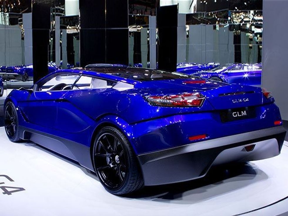 GLM prezanton makinën elektrike që i hapen dyert me sistemin flutur foto 4