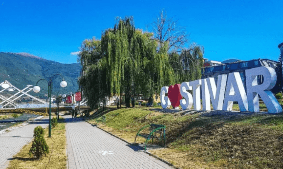 Ndalohet përdorimi i ujit për pije në Gostivar, janë helmuar mbi 1200 qytetarë