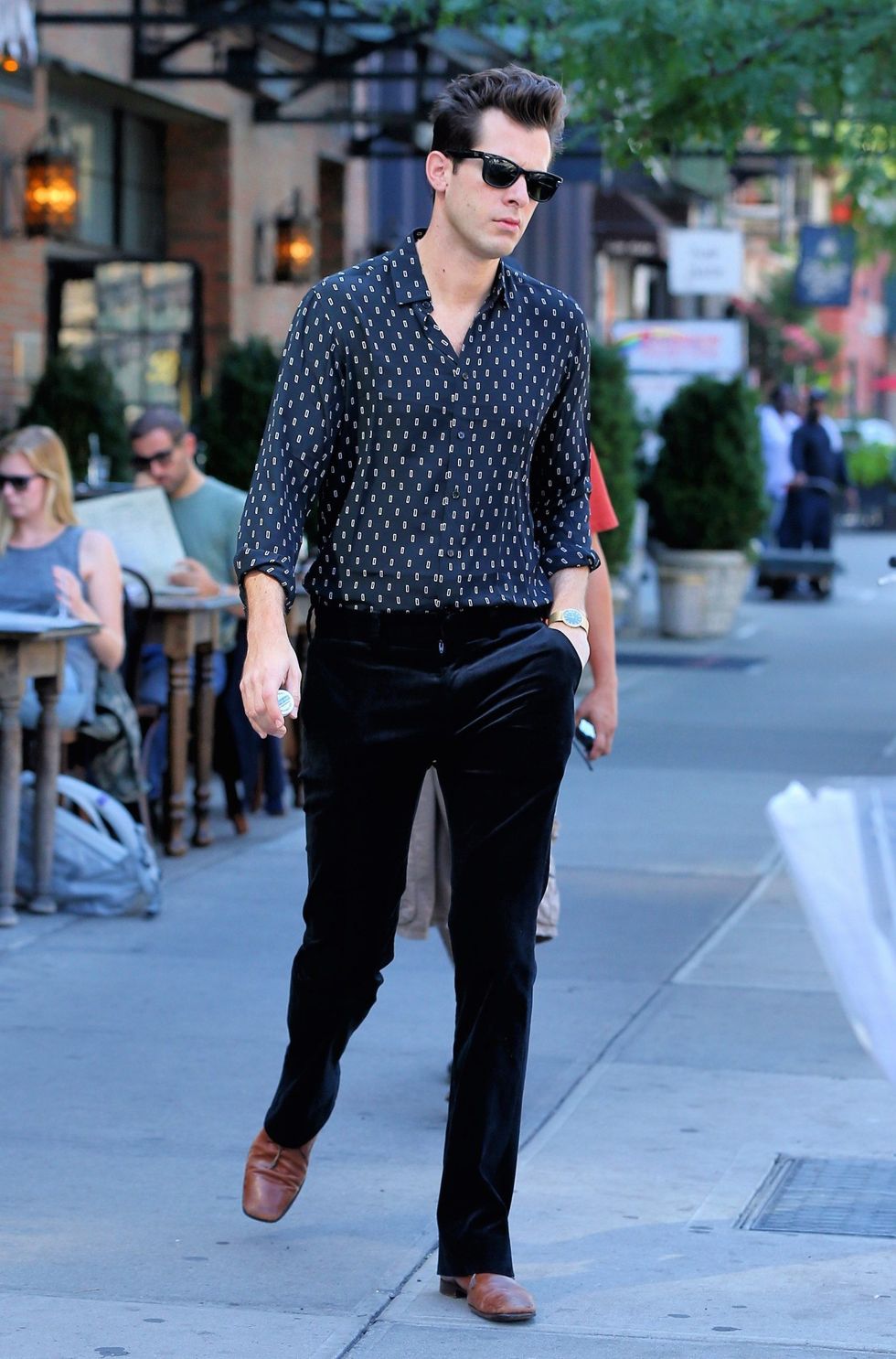 gq mark ronson velvet pants 1 scaled