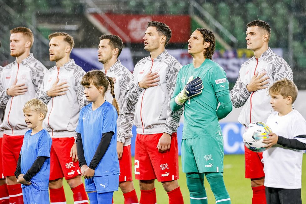 granit xhaka a droite est le capitaine de la selection suisse photo just pictures sipa usa sipa 1668004151