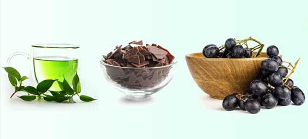 grapes dark chocolate