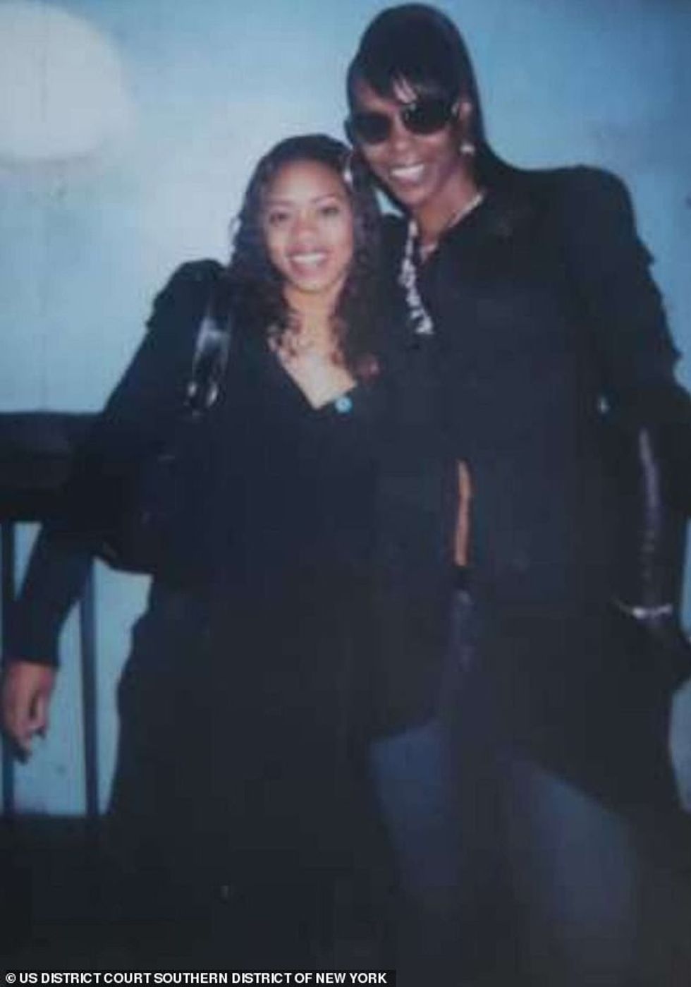 Grayson ishte 23 vjeç në kohën kur ajo pretendon se ka ndodhur sulmi