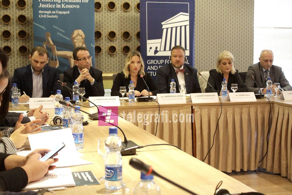 Grupi per Studime Juridike dhe Politike tryeze Roli i vendimeve te Gjykates Supreme foto Ridvan Slivova 1