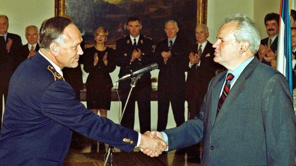 h 99370116 e1638292109387 1