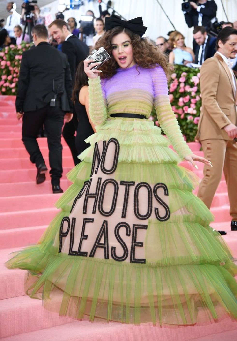 hailee steinfeld met gala 1603810661