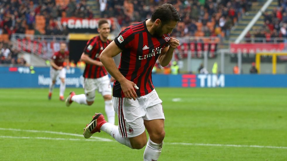 hakan calhanoglu milan chievo serie a 03182018 b2orv5o85z5z15g3ulvt8cnz7