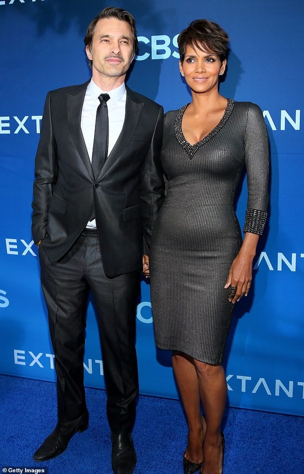 Halle Berry po e kthen në gjykatë ish-in e saj Olivier Martinez në lidhje me marrëveshjen aktuale të kujdestarisë mbi djalin e tyre. Aktorja Catwoman, 58, paraqiti dokumente duke kërkuar kujdestarinë e vetme mbi arsimin dhe vendimet mjekësore për Maceo, 10 (foto në Los Angeles në qershor 2014)