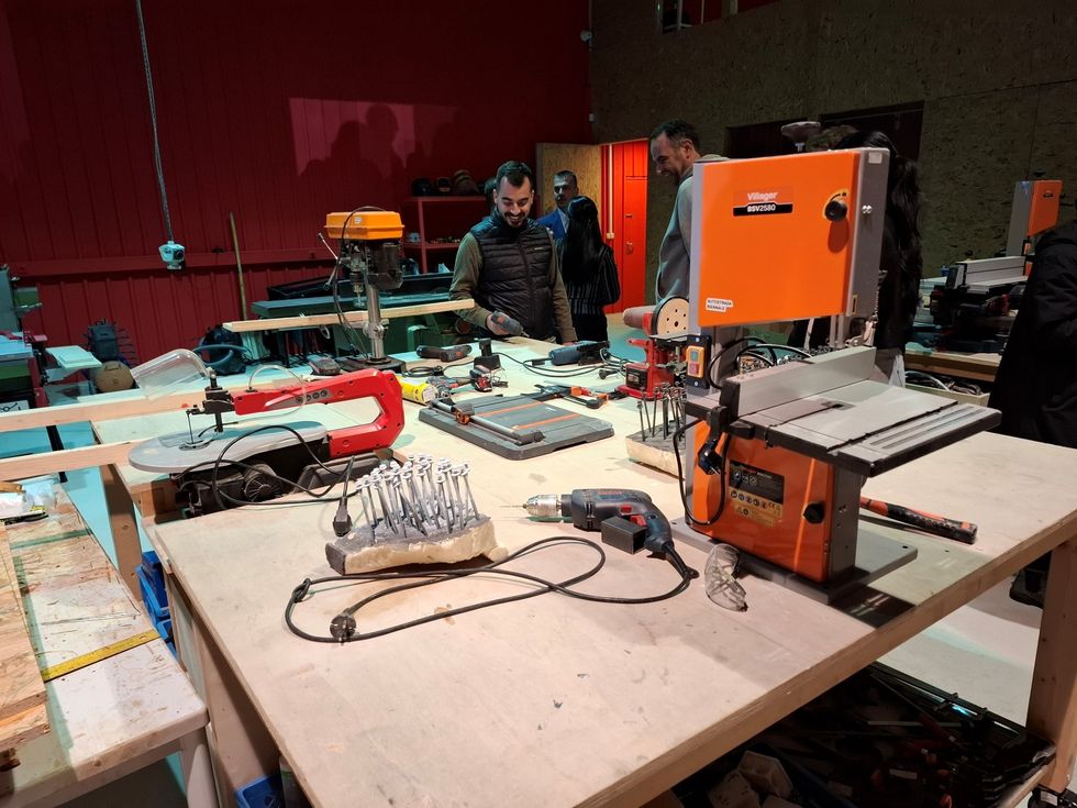 hangar2 hapesira per prodhim