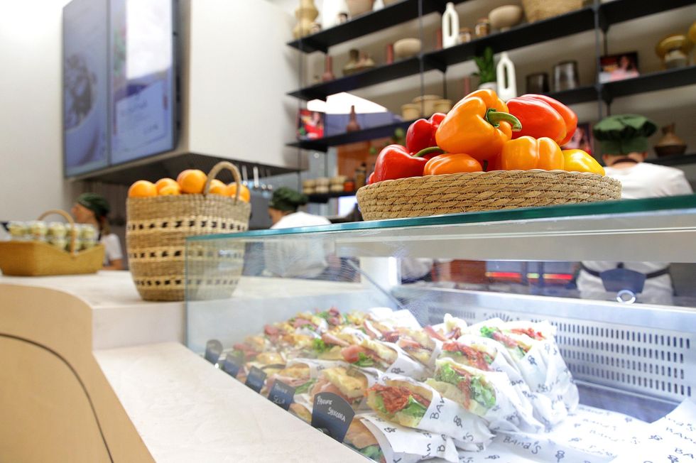 hapja e lokalit te Arbana Osmanit BANA S foto Ridvan Slivova 27 scaled