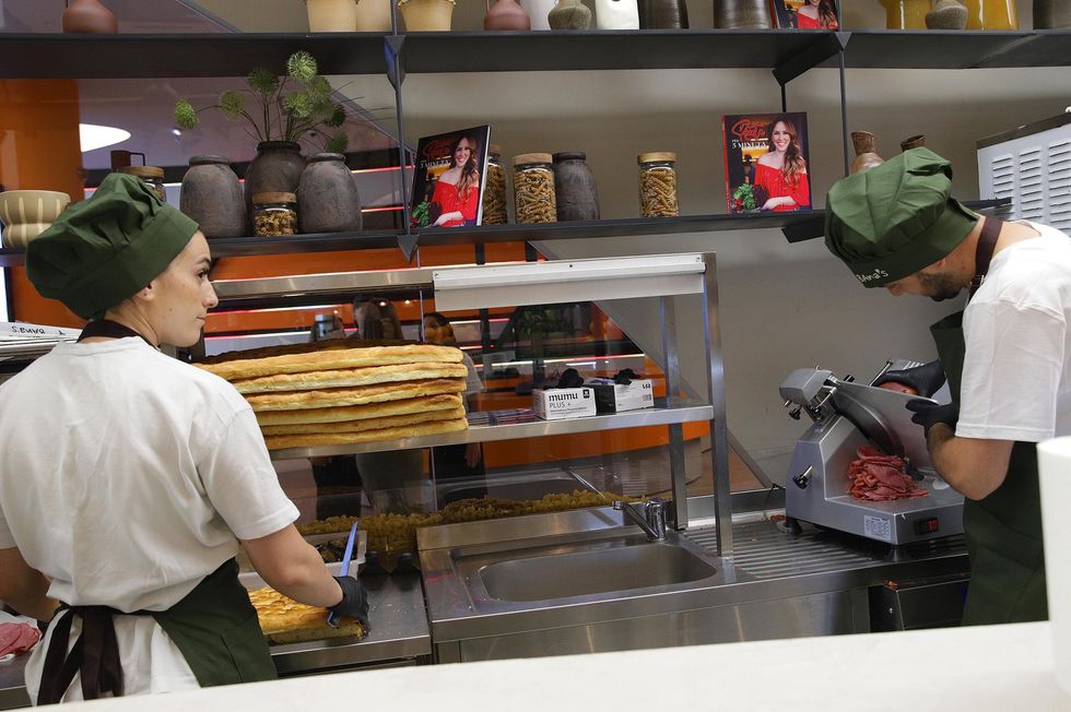 hapja e lokalit te Arbana Osmanit BANA S foto Ridvan Slivova 30 scaled