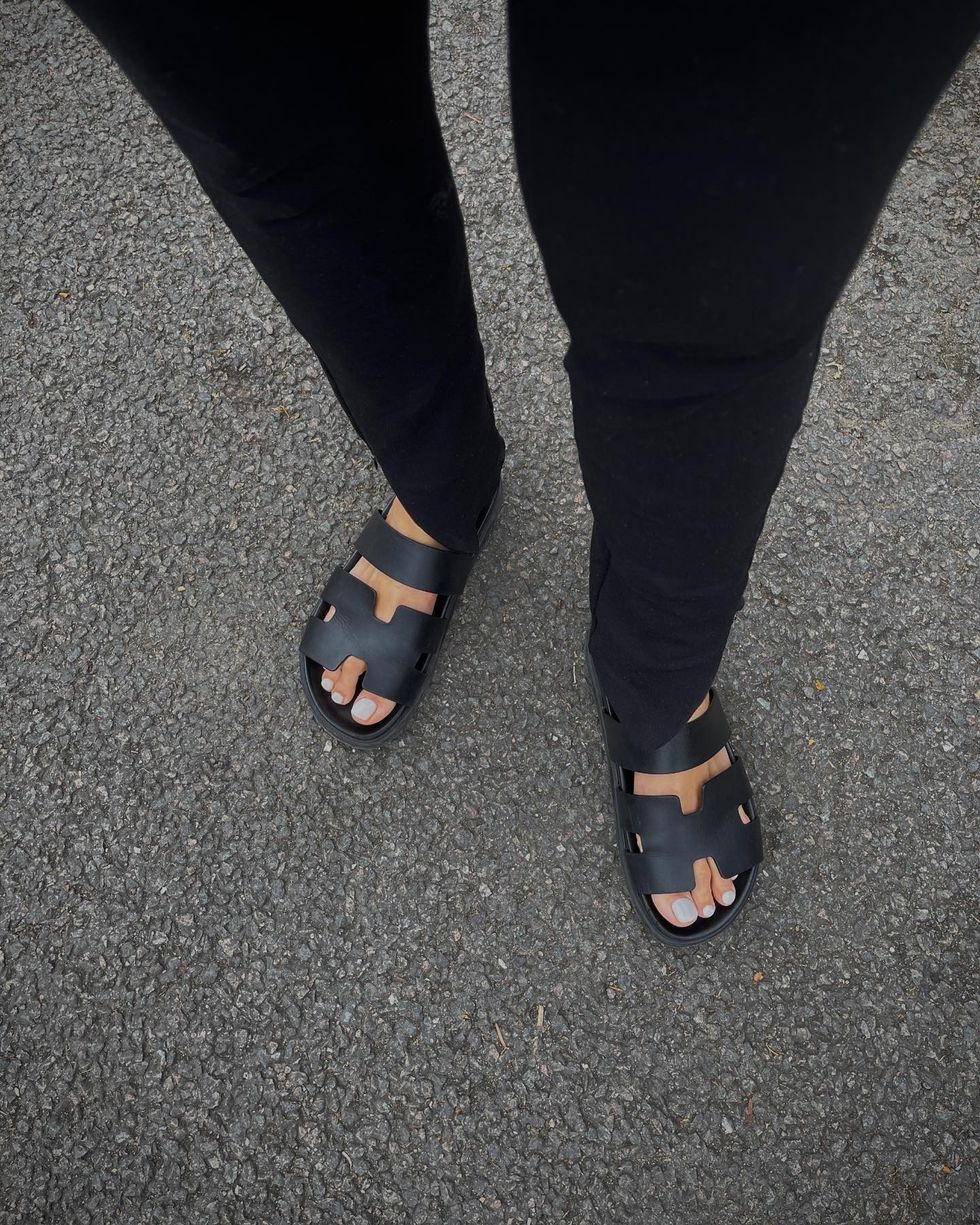 @harrietwestmoreland milky pedicure