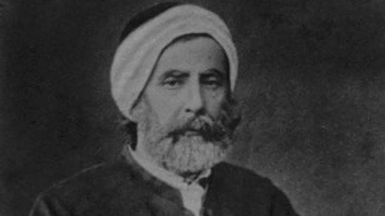 Pse Hoxhë Hasan Tahsini ishte drejtuesi i lobit shqiptar në Stamboll Pse Hoxhë Hasan Tahsini ishte drejtuesi i lobit shqiptar në Stamboll
