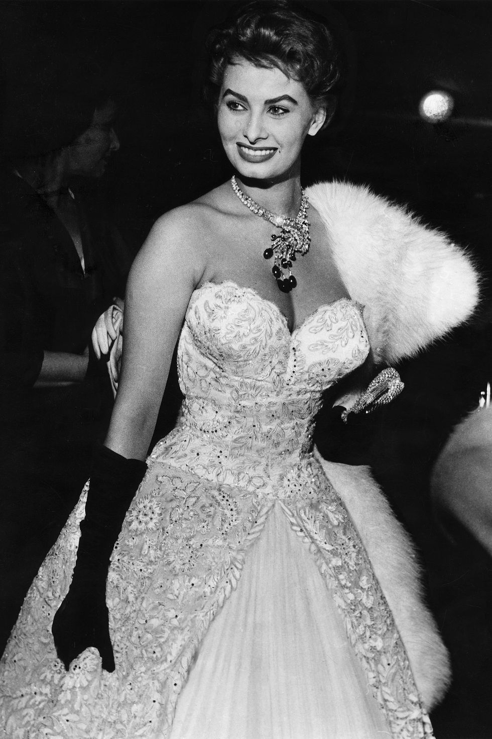 hbz cannes 1955 sophia loren gettyimages 541075413 1494359668