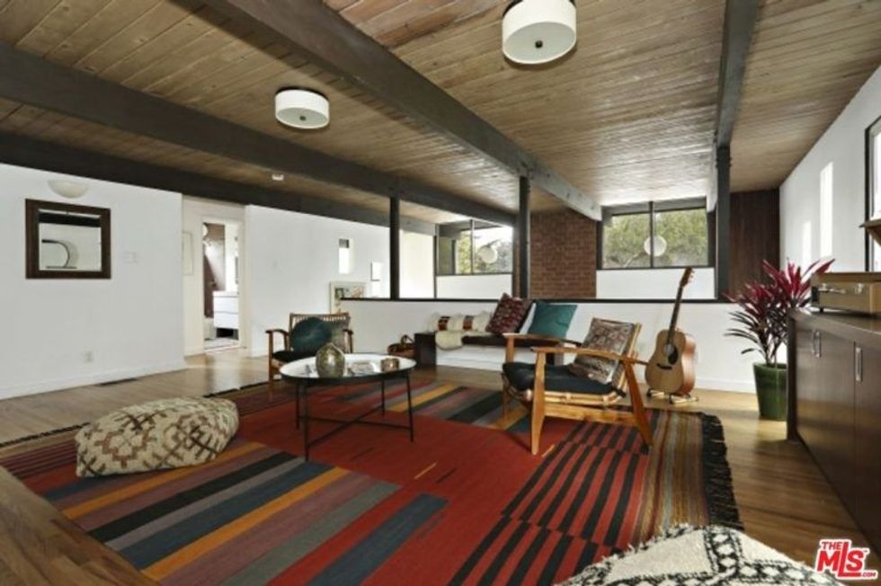 hbz emily ratajkowski home 05 1525987785