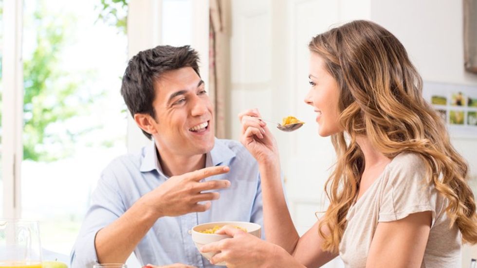 healthy eating couple
